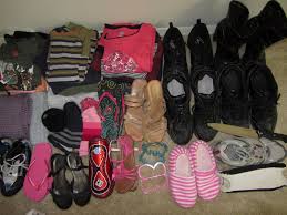 Sadzi Noor Shabab Muslim group donates clothes & shoes