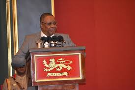 Malawi president dissolves cabinet Malawi president dissolves cabinet