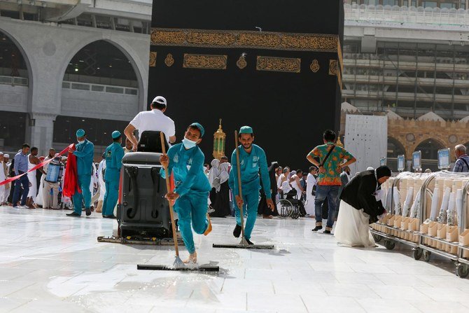 Saudi Arabia to gradually resume Umrah pilgrimage from Oct 4