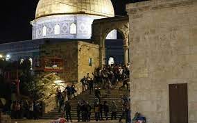 Hundreds of Palestinians hurt after Israel police stormed Al Aqsa Mosque