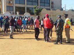 Police arrest leaders of demonstrations against selective justice Police arrest leaders of demonstrations against selective justice