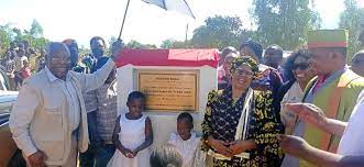 Former presidents launch houses construction project for cyclone survivors Former presidents launch houses construction project for cyclone survivors