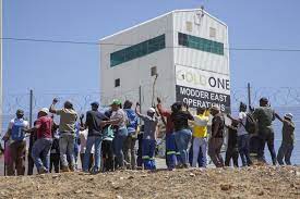 South African Miners Escape Underground Hostage Situation South African Miners Escape Underground Hostage Situation